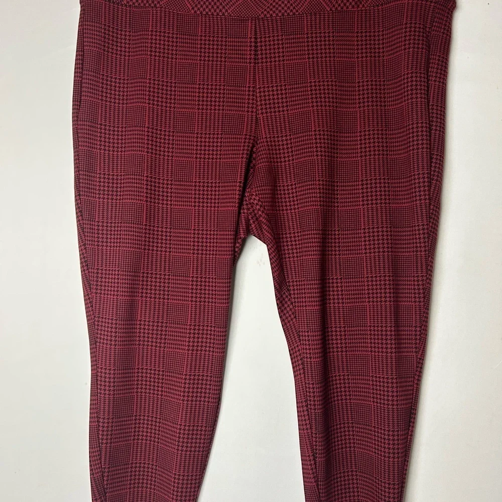 Torrid Red Leggings with Ribbed Texture and Elastic Waistband